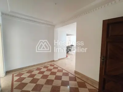 شقة جميلة ومشرقة جداً غوتييه للإيجار