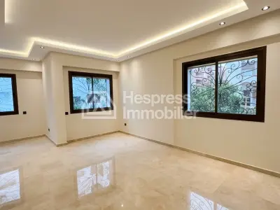 شقة مركزية جميلة للإيجار في راسين