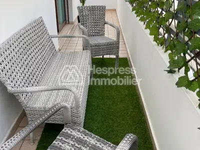 Bel Appartement à côté de Molière Palmier à louer
