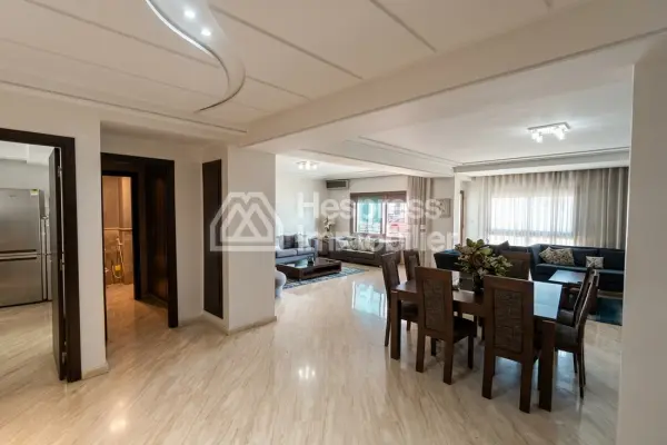 Bel Appartement à côté de Molière Palmier à louer