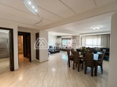 Bel Appartement à côté de Molière Palmier à louer