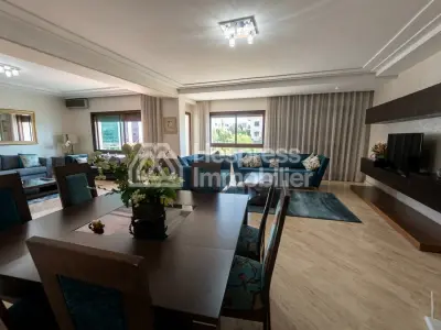 Bel Appartement à côté de Molière Palmier à louer