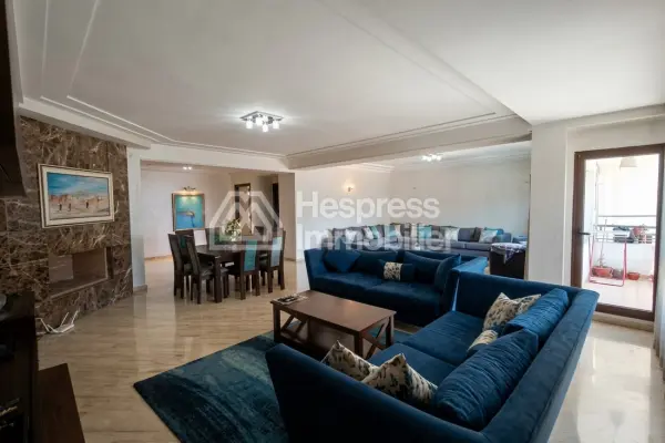 Beautiful apartment next to Molière Palmier for rent