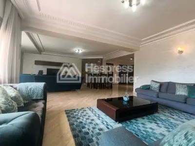 Bel Appartement à côté de Molière Palmier à louer