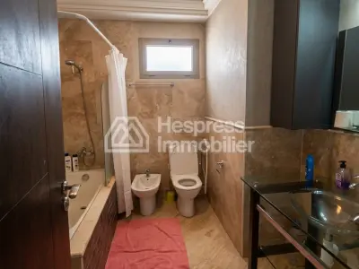 Bel Appartement à côté de Molière Palmier à louer