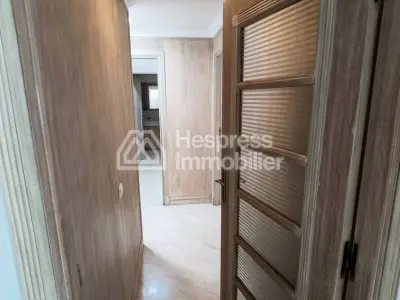 شقة جميلة للإيجار بالقرب من موليير بالمييه