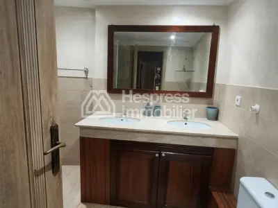 شقة جميلة للإيجار بالقرب من موليير بالمييه