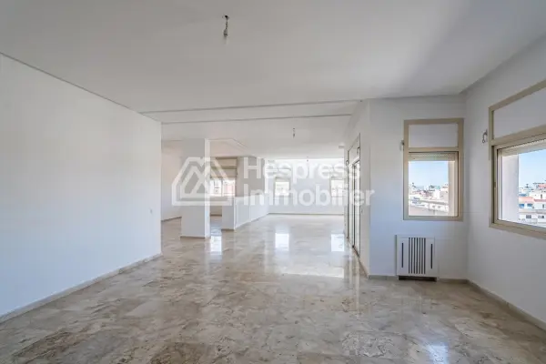 Villa propre et ensoleillée en résidence à vendre