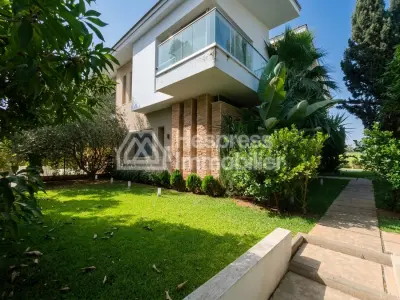 Villa with golf course view in Ville verte for rent