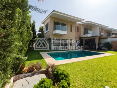 Villa with golf course view in Ville verte for rent