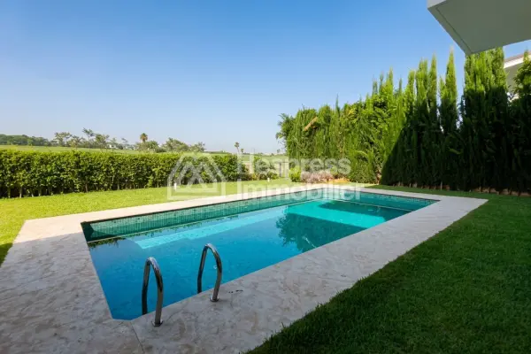 Villa with golf course view in Ville verte for rent
