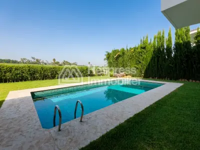 Villa with golf course view in Ville verte for rent