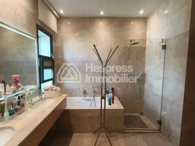 Villa with golf course view in Ville verte for rent