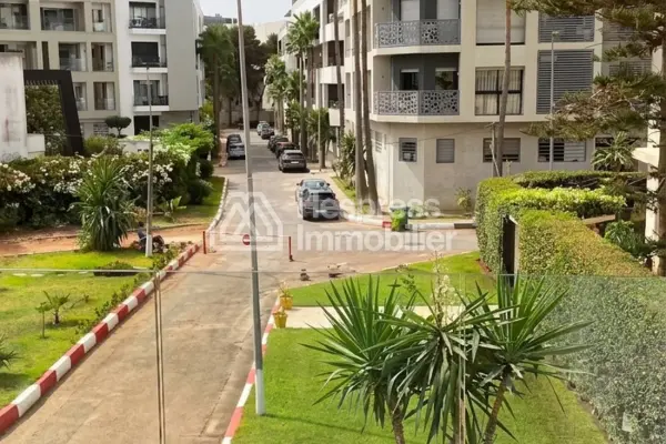 Bel appartement avec balcon vue dégagée à louer