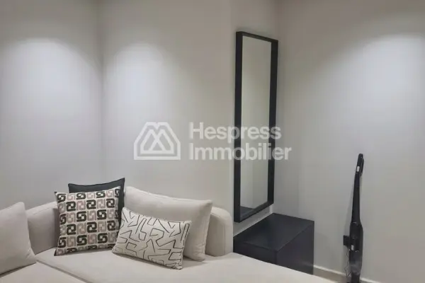 New furnished studio apartment, central location