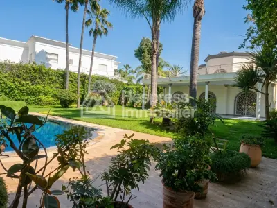 Villa for sale in Californie next to Amoud