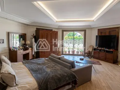 Villa for sale in Californie next to Amoud