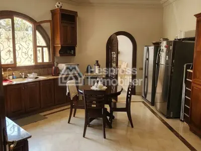 Villa for sale in Californie next to Amoud