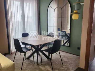 شقة استوديو كبيرة وجديدة تمامًا مع تراس وصالة رياضية للإيجار في غوتييه