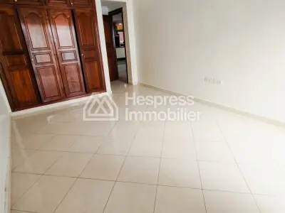 Appartement propre et convivial sur Ghandi à louer