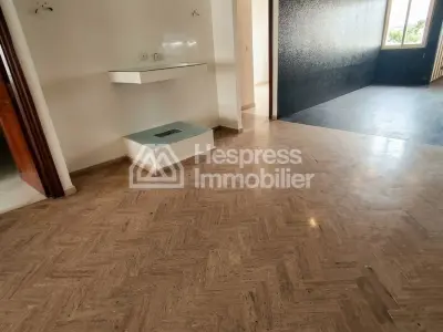 Appartement propre et convivial sur Ghandi à louer