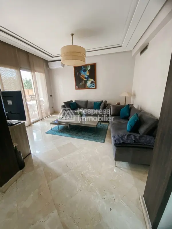 Modern studio apartment Racine for sale with courtyard