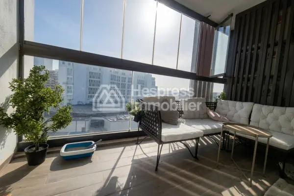 Appartement ensoleillé VIDE à louer plein CFC