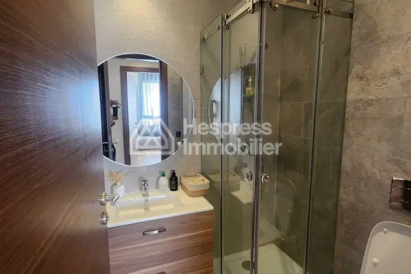 Appartement ensoleillé VIDE à louer plein CFC