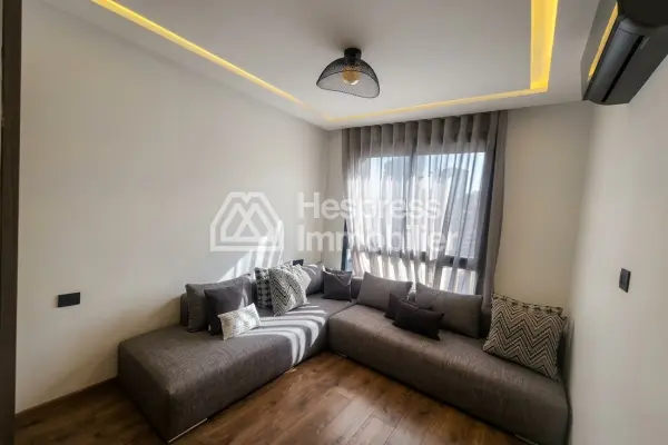 Appartement ensoleillé VIDE à louer plein CFC