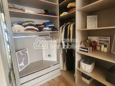 Appartement ensoleillé VIDE à louer plein CFC