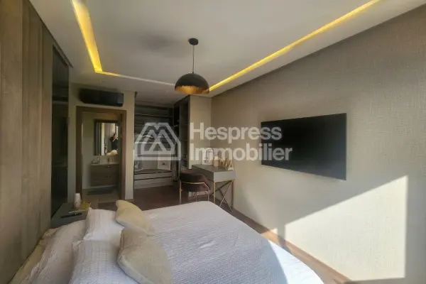 Appartement ensoleillé VIDE à louer plein CFC