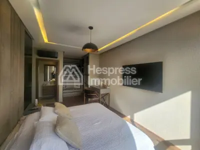 Appartement ensoleillé VIDE à louer plein CFC