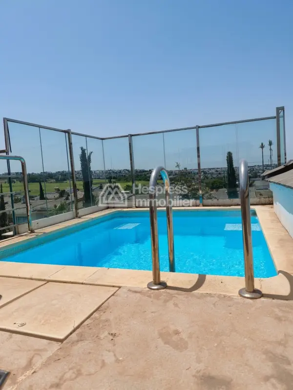 Bel Appart vue dégagée avec rooftop piscine privée