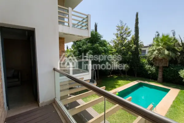 Beautiful apartment with unobstructed views and a private rooftop pool