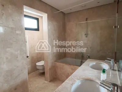 Bel Appart vue dégagée avec rooftop piscine privée