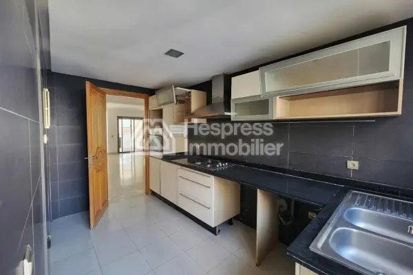 Sunny apartment Racine for sale