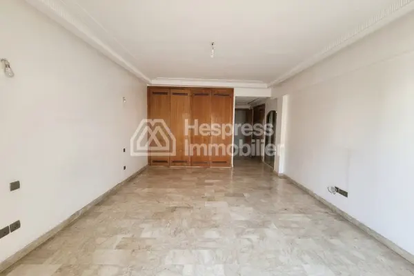 Sunny apartment Racine for sale