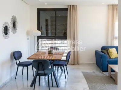 Appartement moderne meublé avec piscine et grand balcon