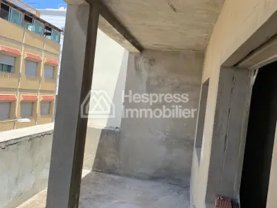 Maison en cours de finition au quartier Charf