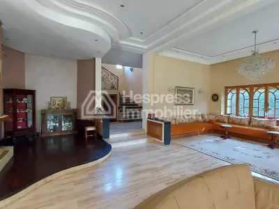 Villa 705 m² plein sud Polo/Hermitage