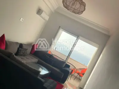 Apartment for sale with terrace in Marina Asila