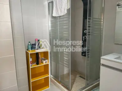 Apartment for sale with terrace in Marina Asila