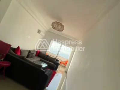 Apartment for sale with terrace in Marina Asila