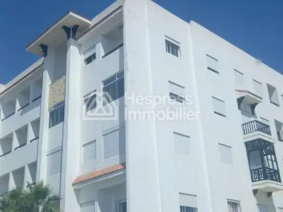 Apartment for sale with terrace in Marina Asila