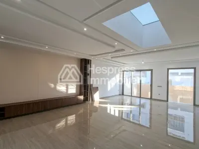 Villa neuve de luxe avec piscine à Val d'or