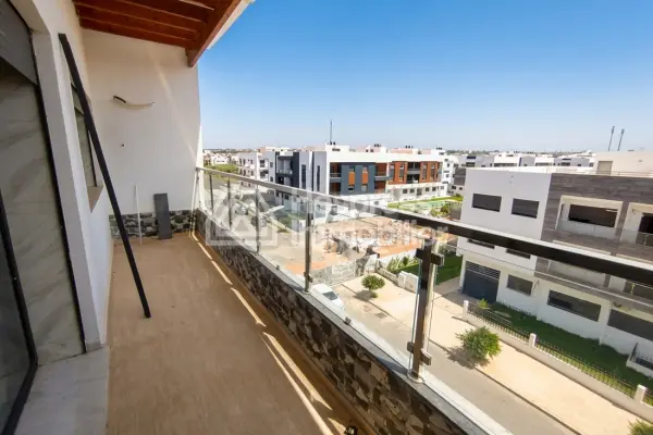 Bel appartement traversant vue piscine