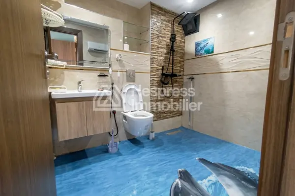 Bel appartement traversant vue piscine