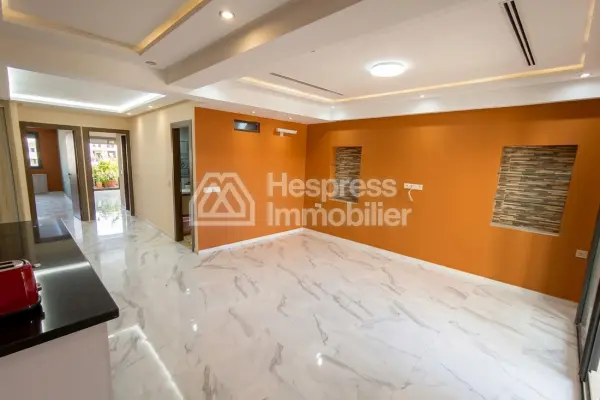 Bel appartement traversant vue piscine