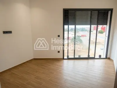 شقة مريحة في كوستا ليفينج مع مسبح على السطح