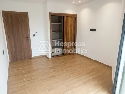 شقة مريحة في كوستا ليفينج مع مسبح على السطح
